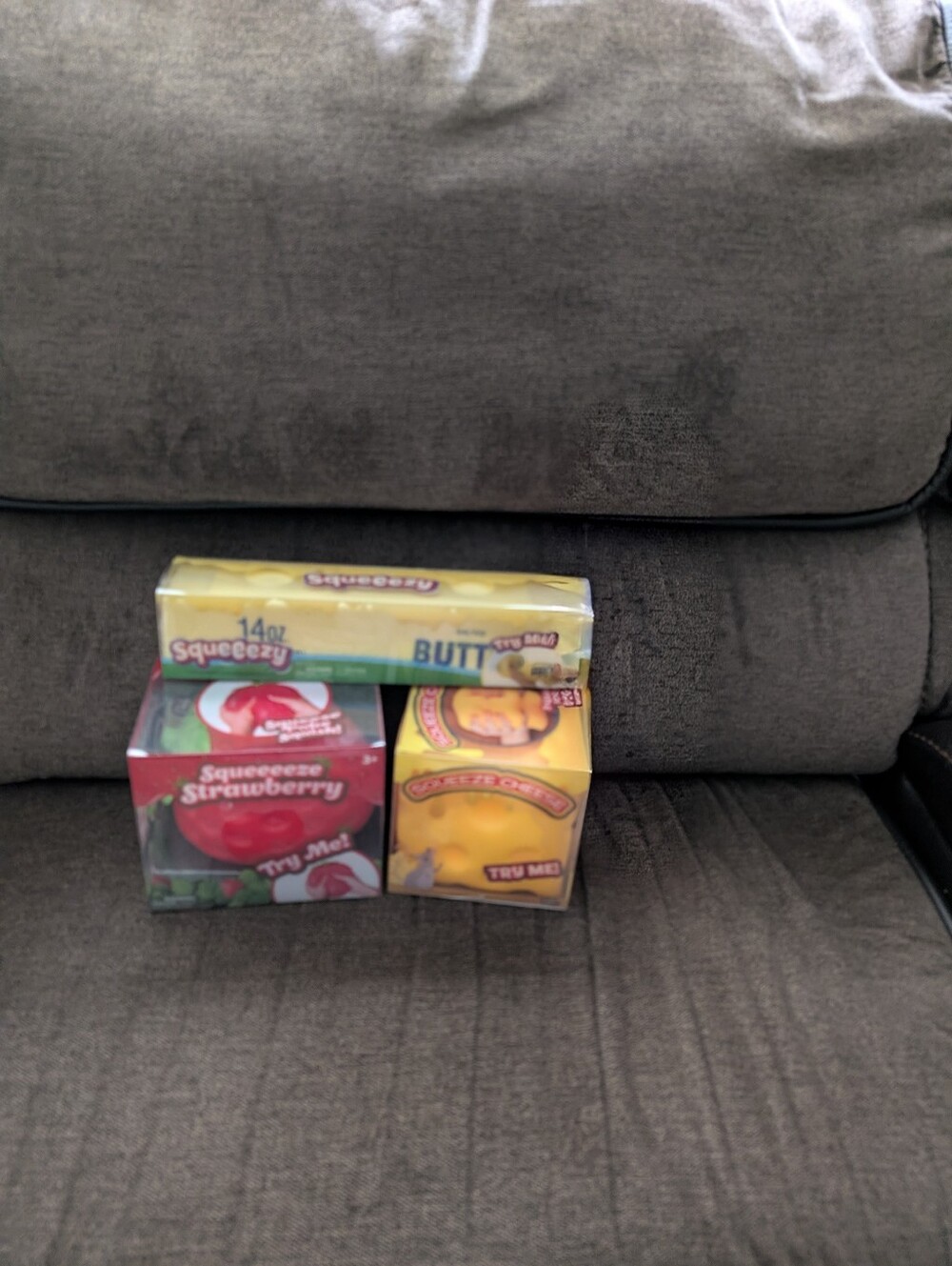Squeeezy butter, Strawberry and Cheese